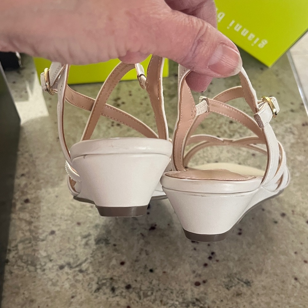 Talbots Ivory Capri Sandals - Picture 2 of 4